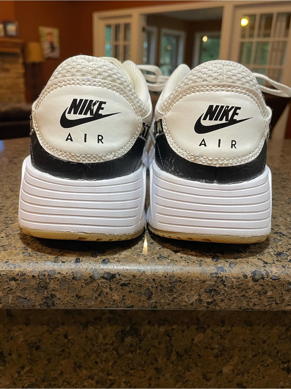 Nike Air Max SC Women’s Sz 10 White Black Leopard-Print Swoosh Athletic Shoes - Picture 4 of 10